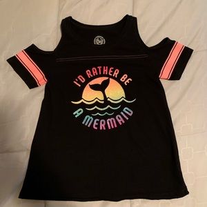 Girl’s cold-shoulder mermaid top.